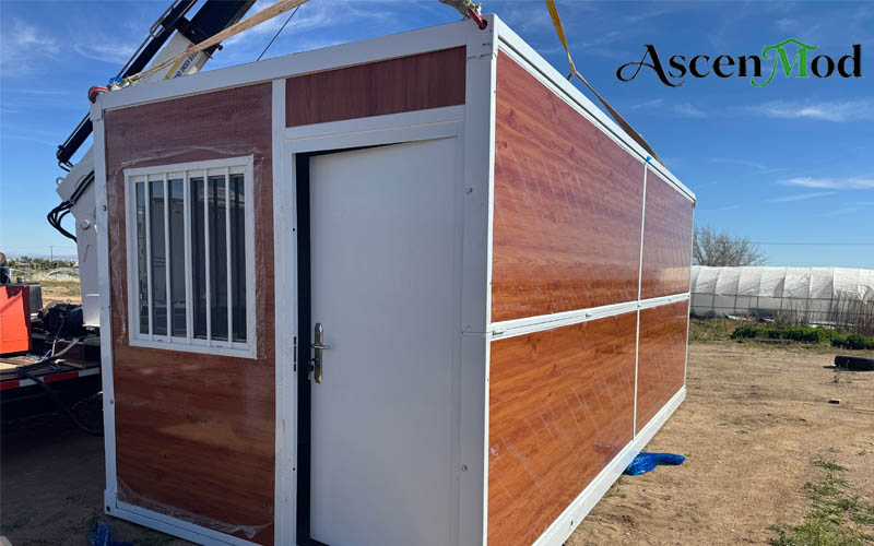 Los Angeles Welcomes 10 Foldable Container Houses from Ascen Mod